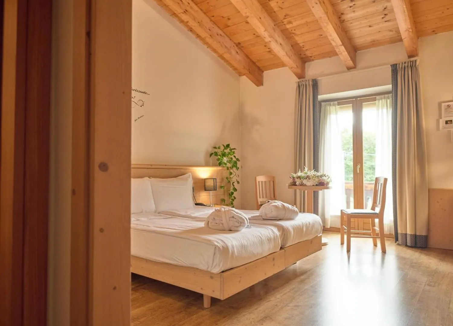 Ai Cadelach Hotel Giulia Revine Lago 3*,