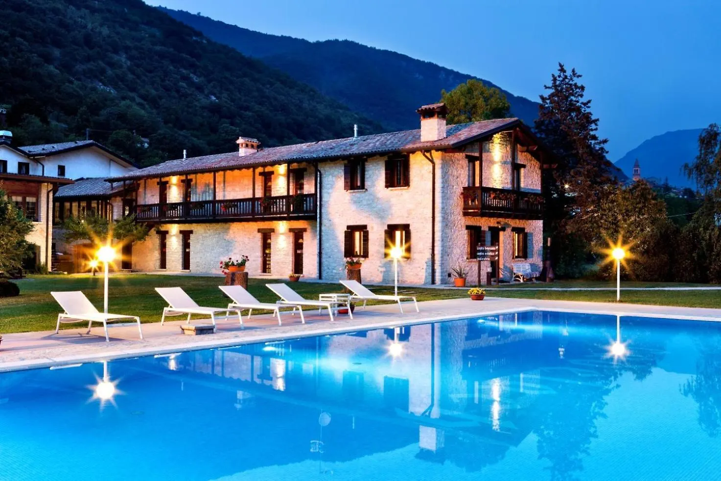 Ai Cadelach Hotel Giulia Revine Lago