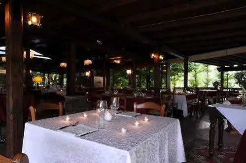 Ai Cadelach Hotel Giulia Revine Lago